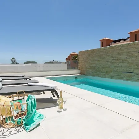 394921 - Wonderful Semi Detached *
